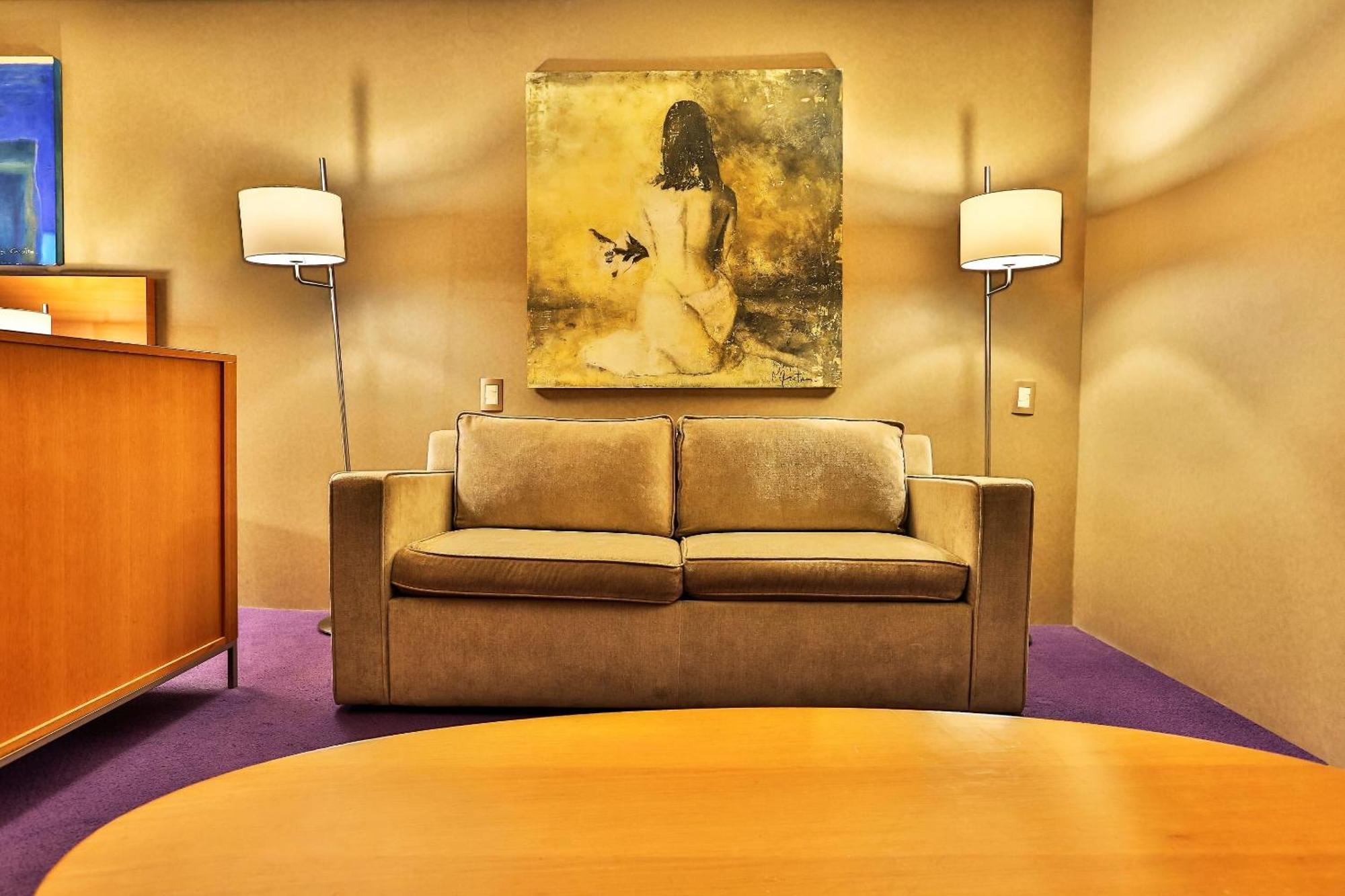 Hotel Camino Real Santa Fe à Mexico Extérieur photo A painting by the artist